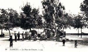 1081- Tlemcen - Place des Victoires